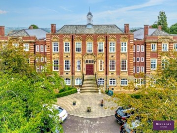 image of 122, College House