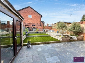 image of 3, Cowley Green