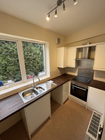 image of Flat 10, Wyldecrest Lodge, Manor Road