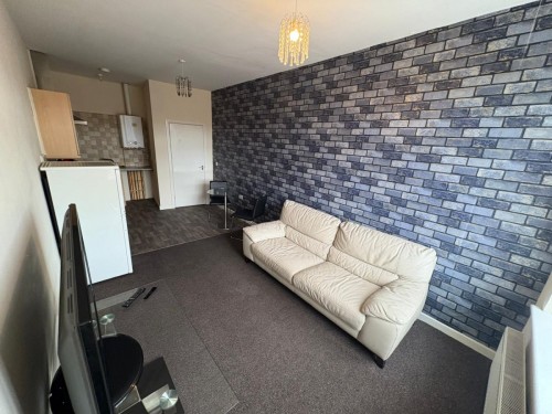 Arrange a viewing for 84 High Street, Thurnscoe