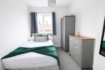 image of Room 3, 178, Doncaster Road