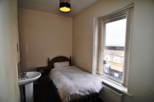Arrange a viewing for 8 Park Street, Wombwell