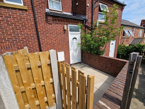 Arrange a viewing for Cemetery Road, Town Centre